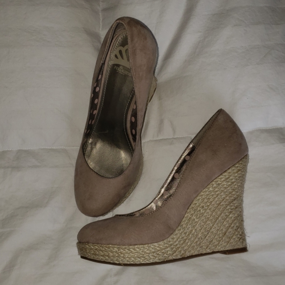 Fergalicious by Fergie sz 6 1/2